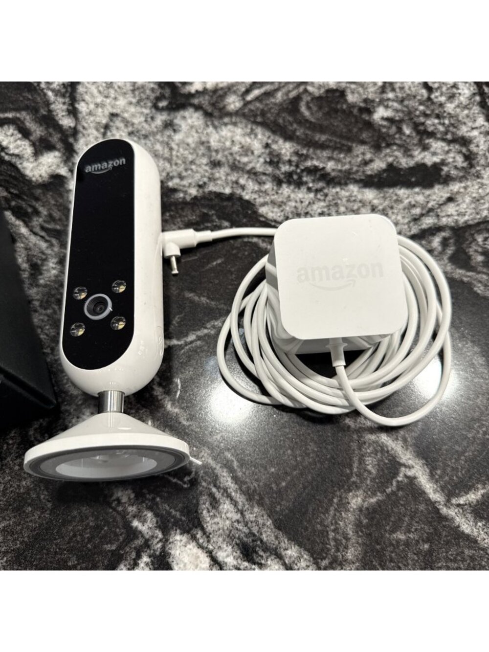 Echo Look Smart Assistant with Alexa B0186JAEWK White DISCONTINUED